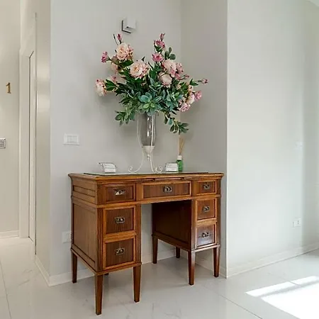 Grifoni Boutique מלון
