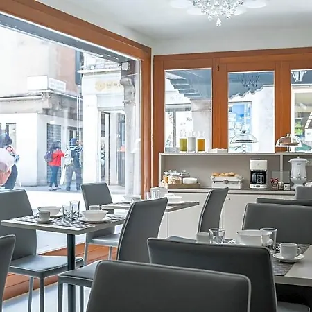 Grifoni Boutique מלון